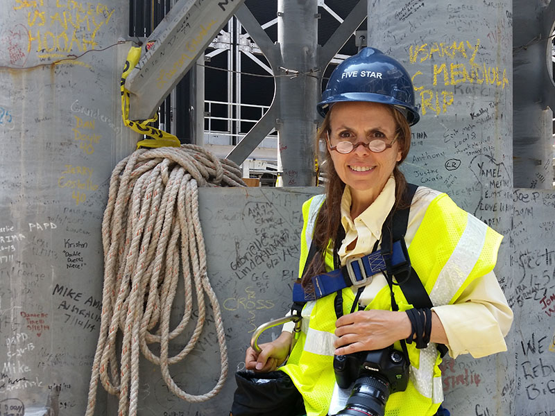 NY Photographer Ellen Wolff atop the World Trade Tower in NYC