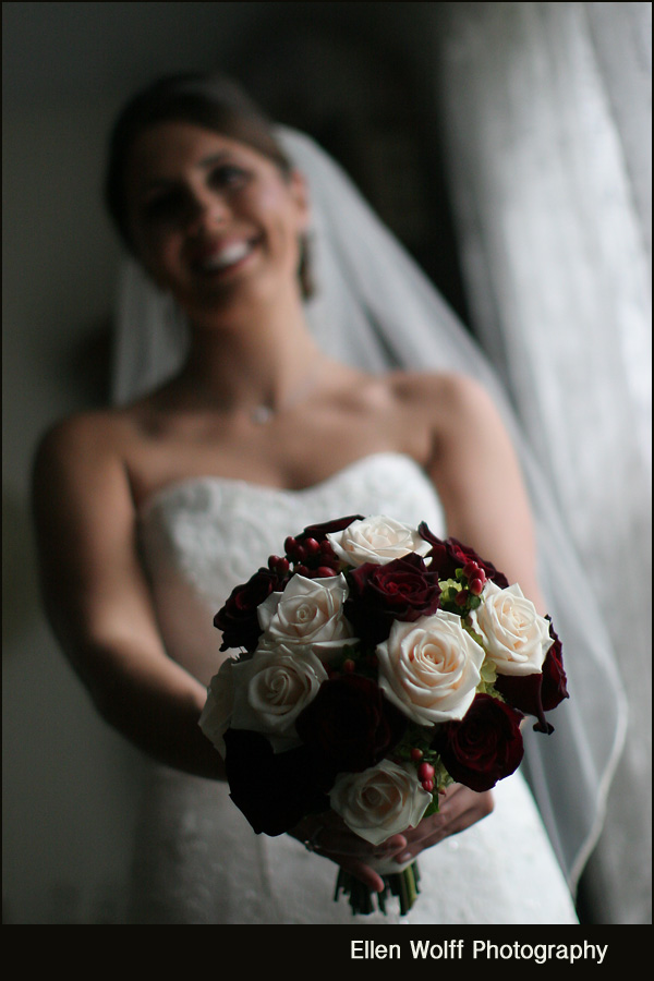 andrea-bouquet The Bride holding her bouquet